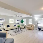 Waterfront Villa With Pool About 5 Mi To Ybor City!