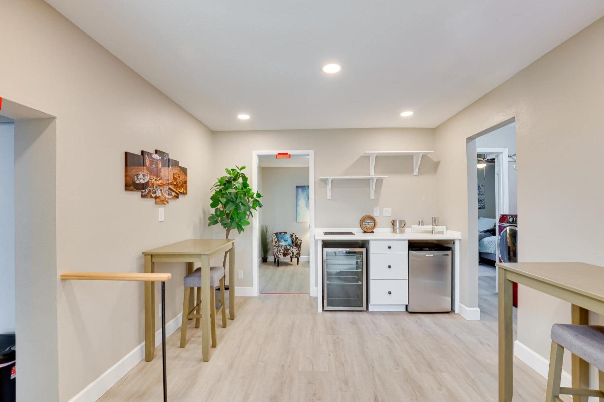 Waterfront With Pool About 5 Mi To Ybor City! Holiday home *