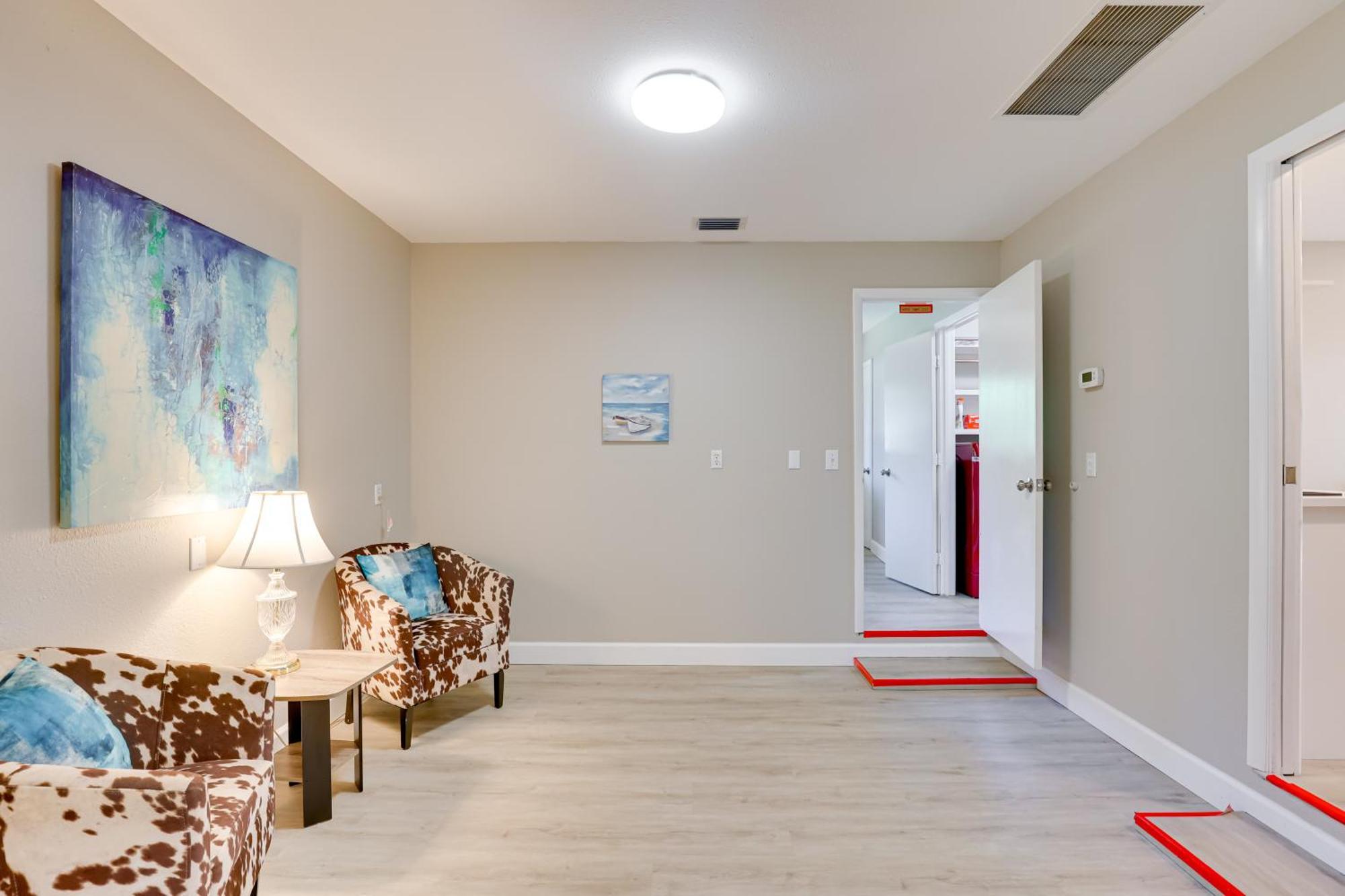 Waterfront With Pool About 5 Mi To Ybor City! Holiday home Tampa