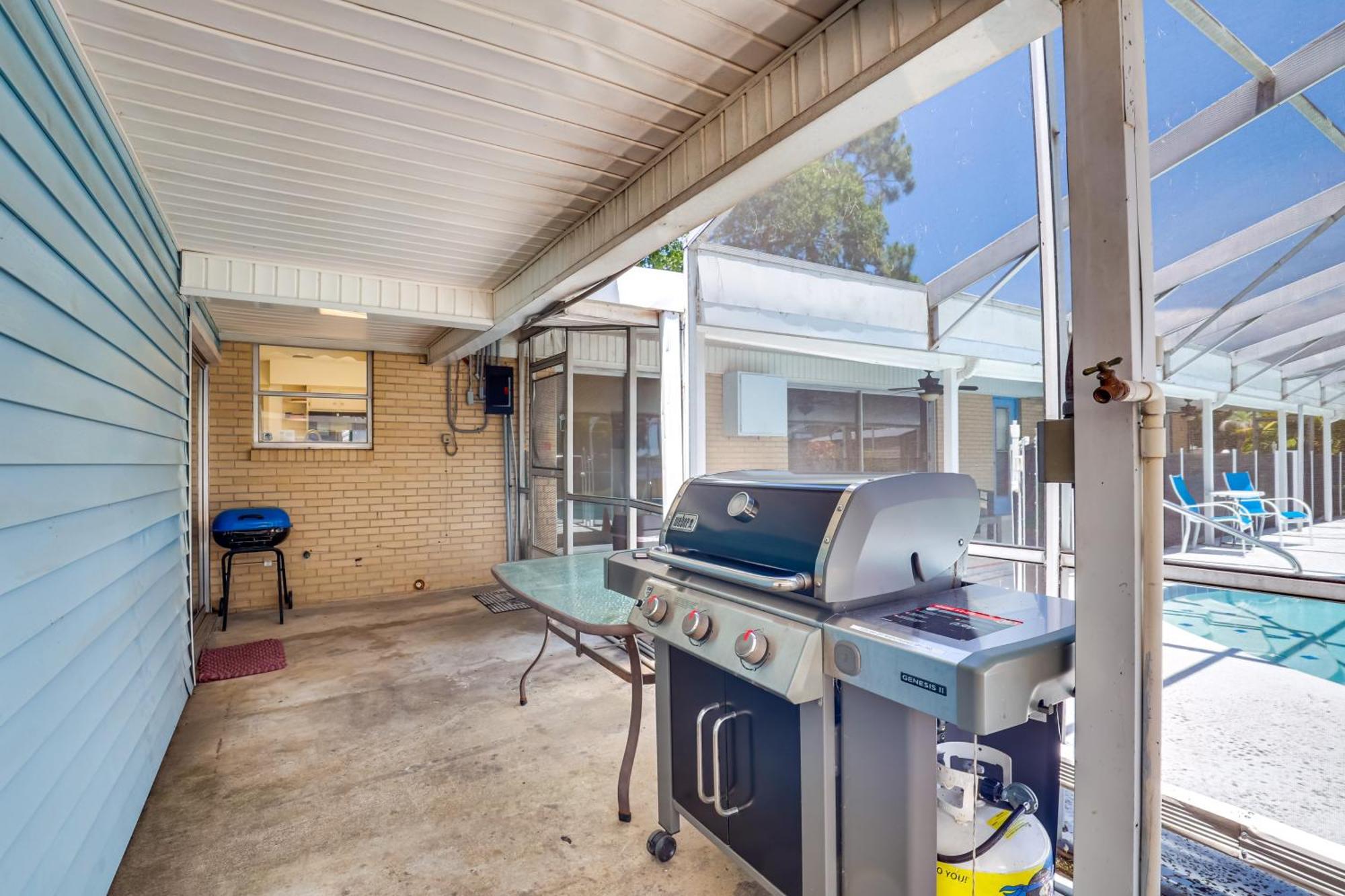 Holiday home Waterfront With Pool About 5 Mi To Ybor City!