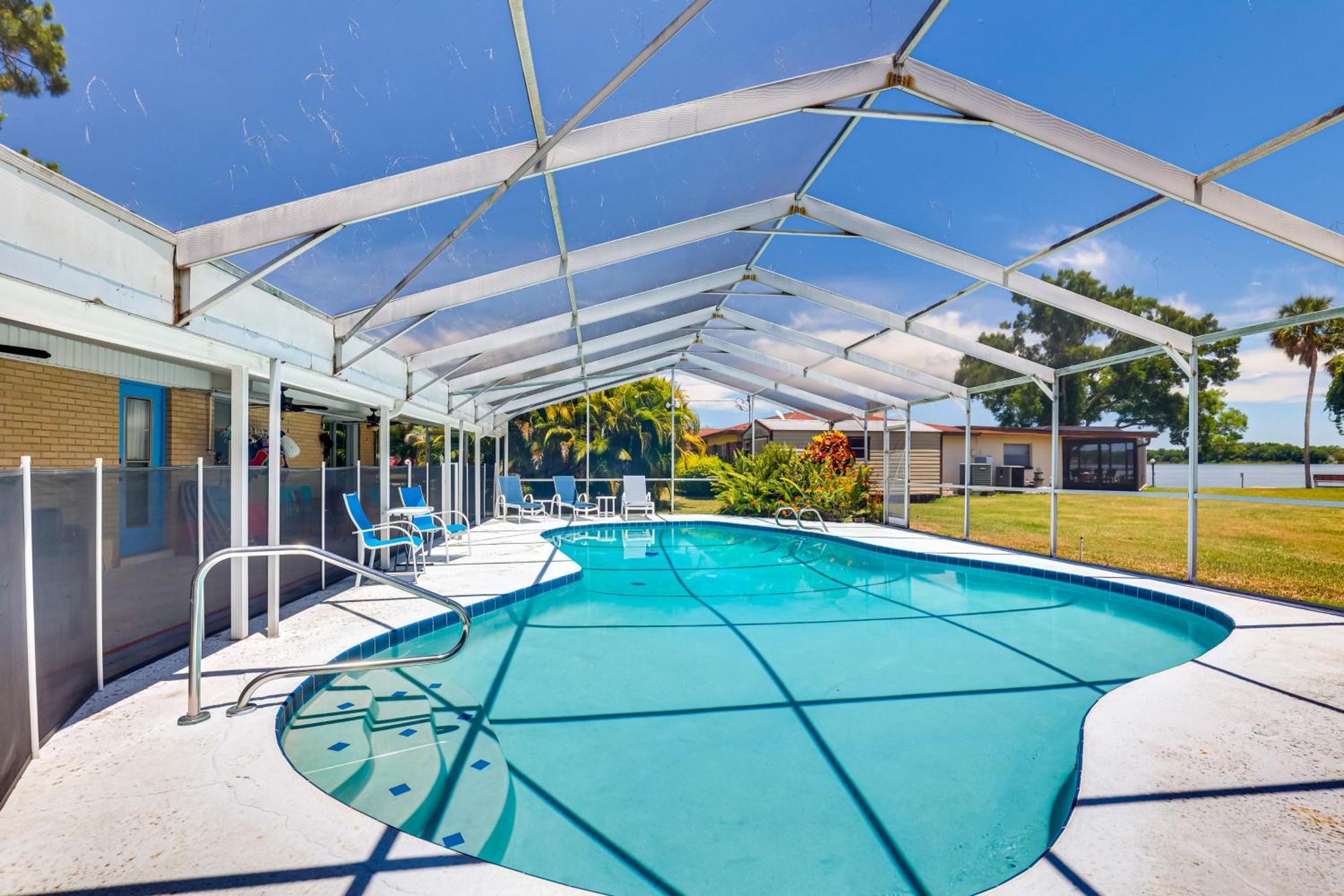 Waterfront With Pool About 5 Mi To Ybor City! * Tampa